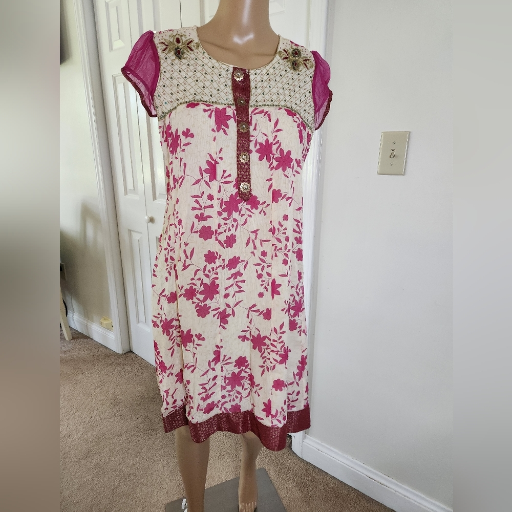 Kashish Floral Dress with Bead Accent Size S
